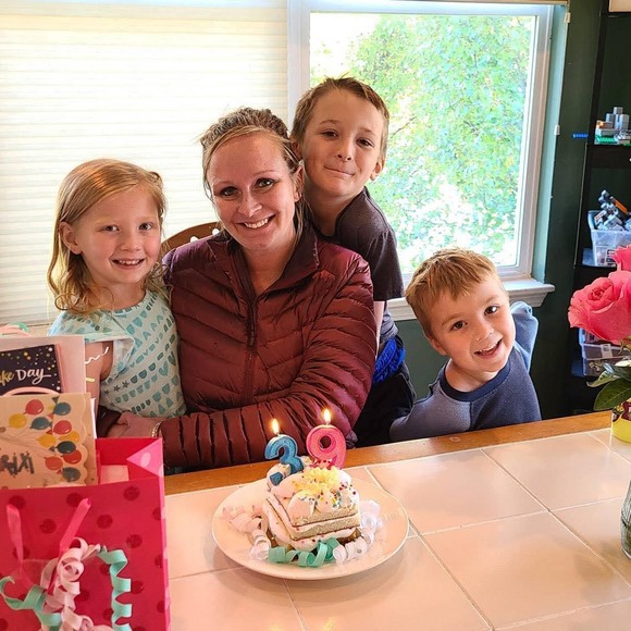 Meet your Posher, Janelle - Picture 1 of 1